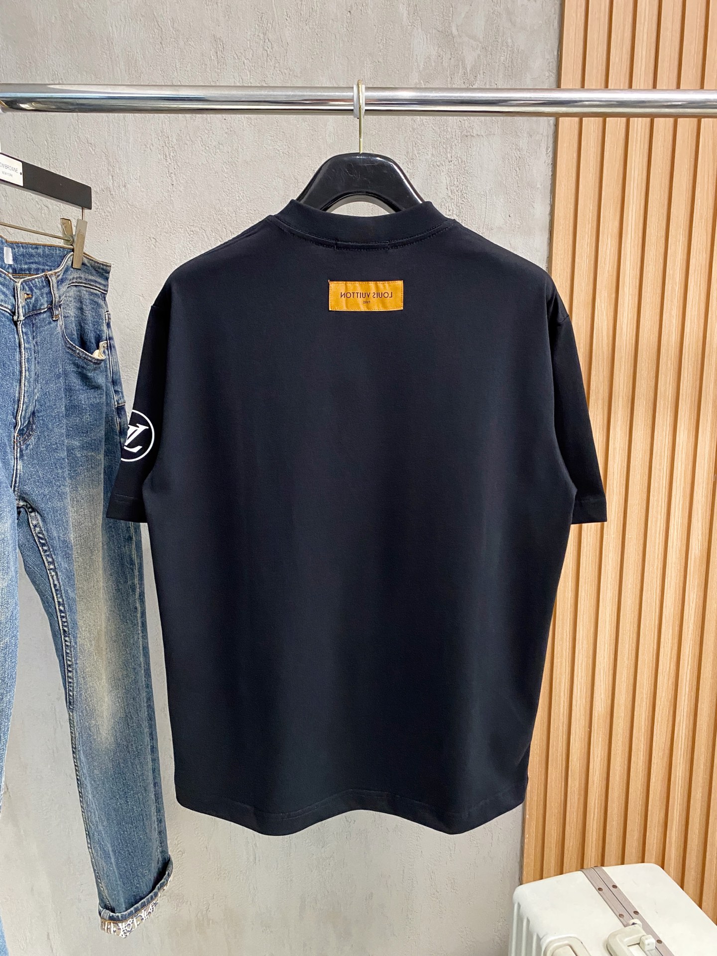 short sleeves